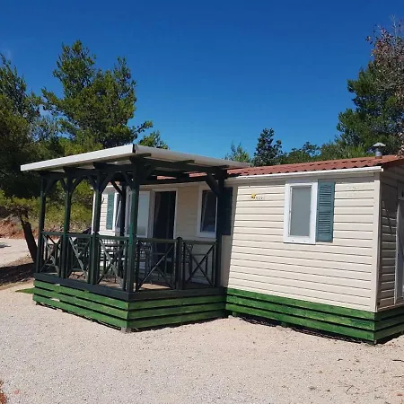 Kamp Lunga Kamp alanı