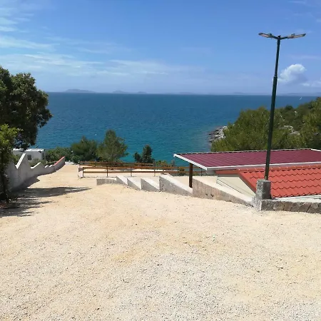 Kamp Lunga Campsite Jezera