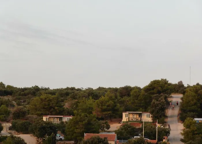 Camping Kamp Lunga Jezera