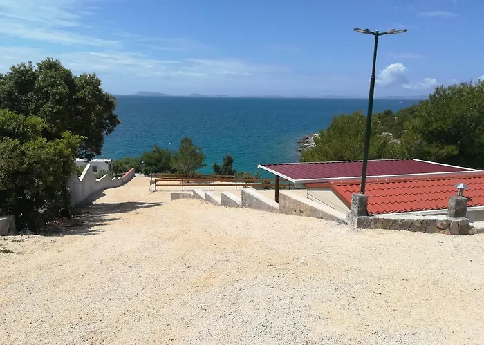 Kamp Lunga Κάμπινγκ Jezera