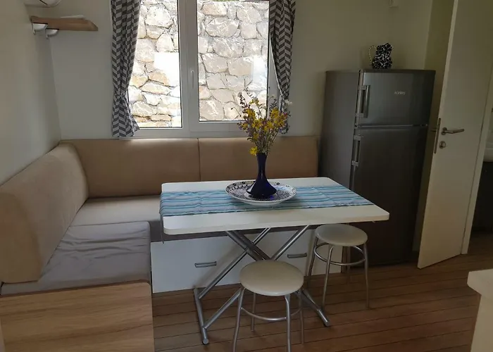 Kamp Lunga Campsite Jezera