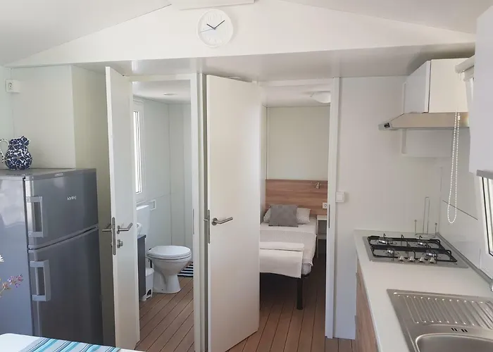 Kamp Lunga Campsite Jezera