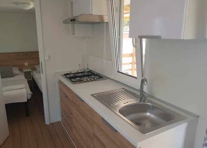 Kamp Lunga Κάμπινγκ