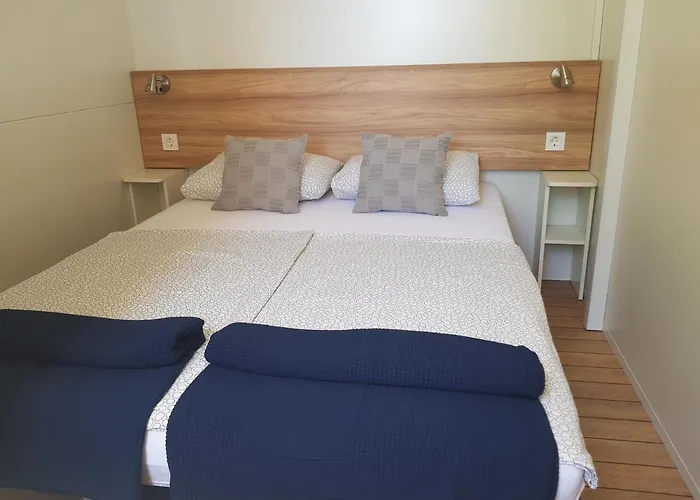 Kamp Lunga Κάμπινγκ